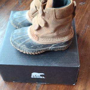 EUC Little Boys Sorel Cheyanne ll Strap boots